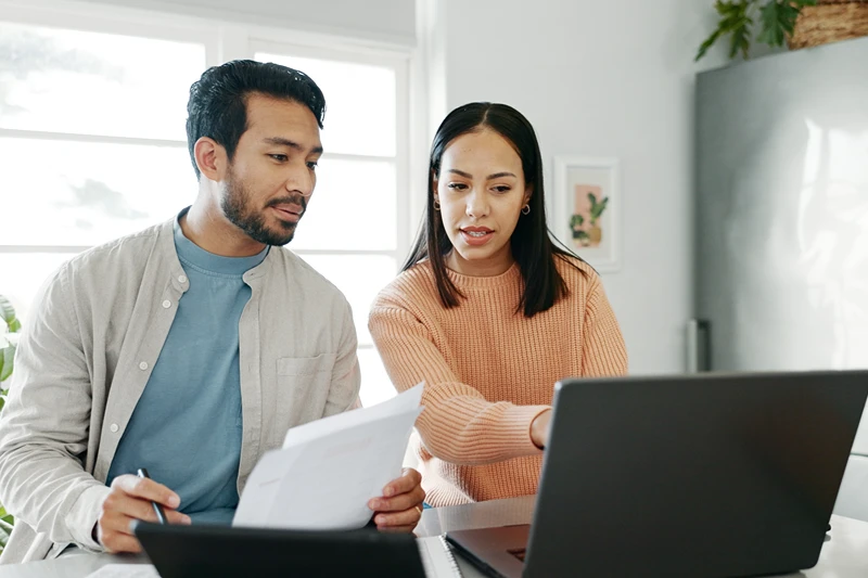Married people conversation and budget